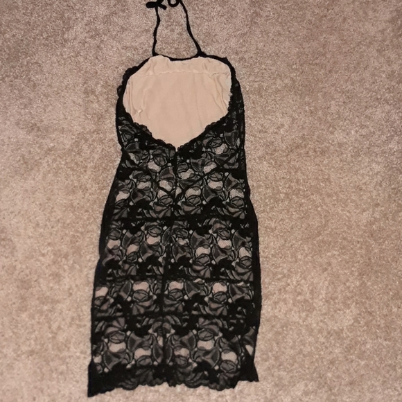 Dress - Picture 6 of 6